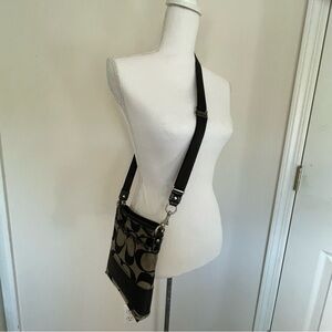 COACH Crossbody Bag size 7.5''X8''X2'' Black Gray Adjustable Strap Zip READ